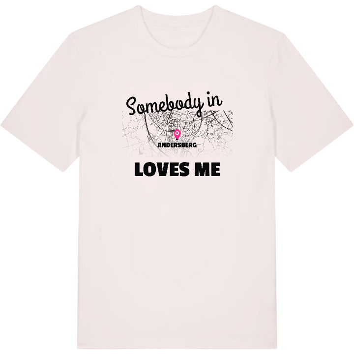 Nogen i Andersberg elsker mig T-shirt – t-shirt fra PinShirt