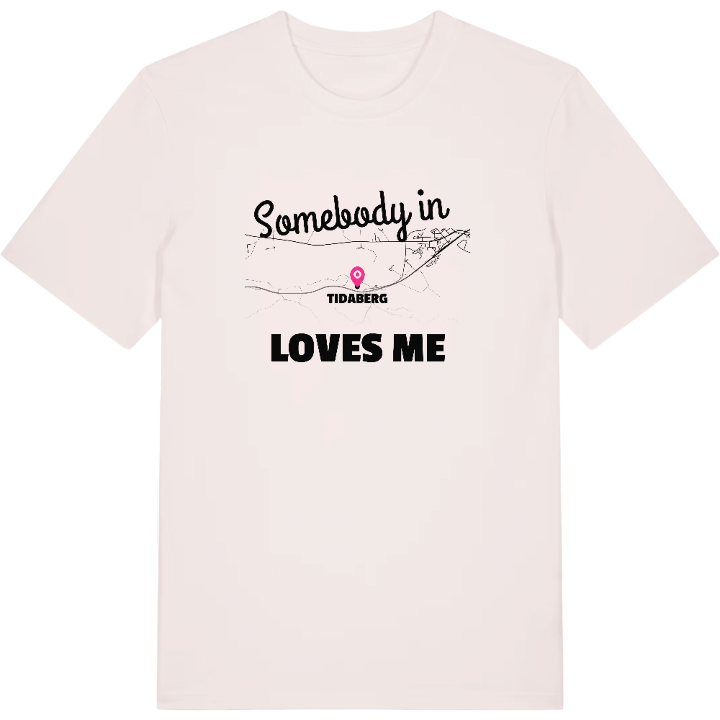 Nogen i Tidaberg elsker mig T-shirt – t-shirt fra PinShirt