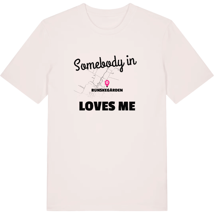 Someone in Runskegården loves me t-shirt – t-shirt from PinShirt
