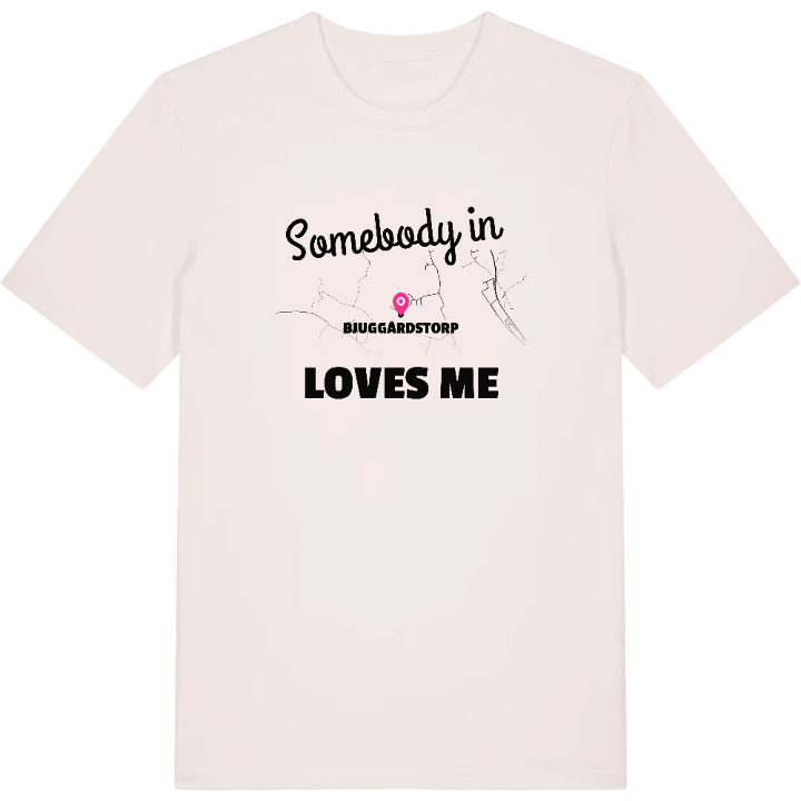 Någon i Bjuggårdstorp älskar mig t-shirt – t-shirt från PinShirt