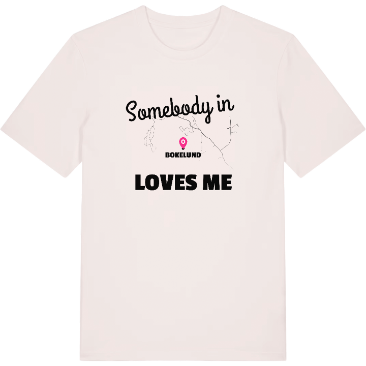 Någon i Bokelund älskar mig t-shirt – t-shirt från PinShirt