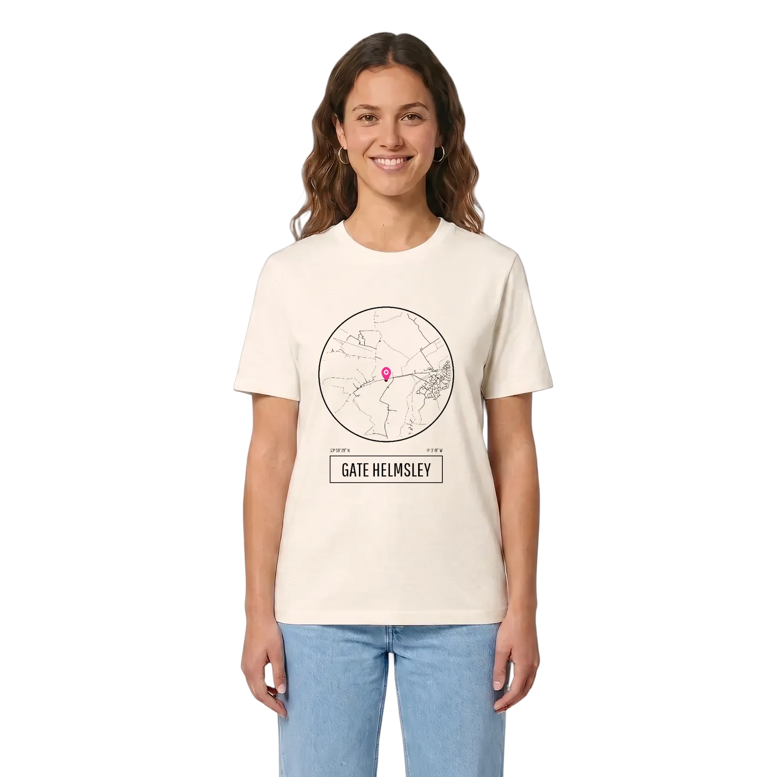 Gate Helmsley t-shirt – Vintage White, i miljö