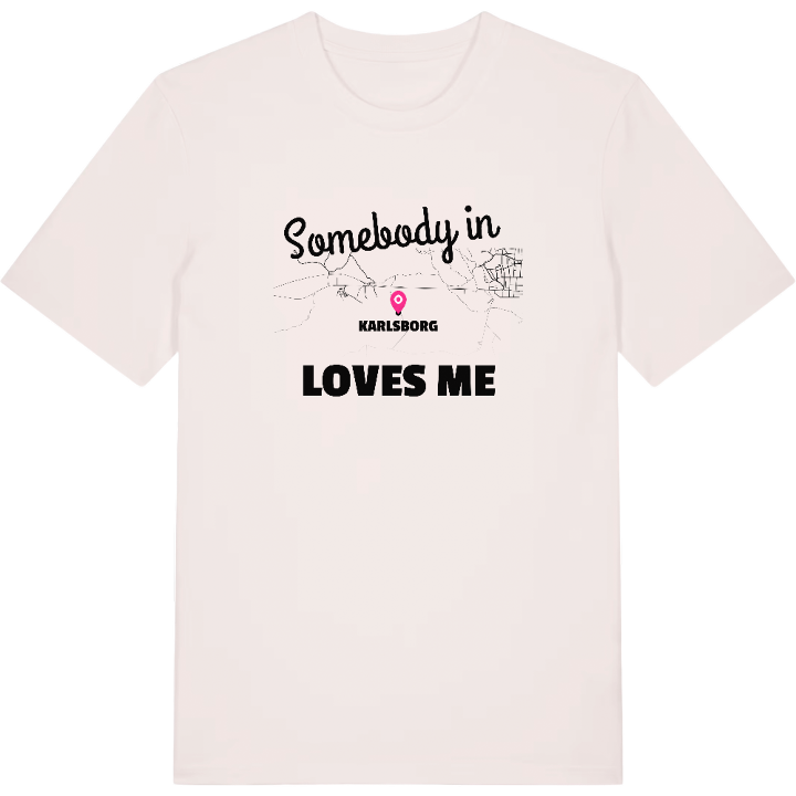 Någon i Karlsborg älskar mig t-shirt – t-shirt från PinShirt