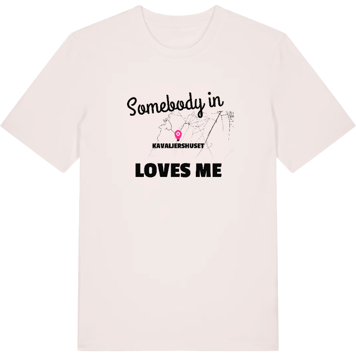 Någon i Kavaljershuset älskar mig t-shirt – t-shirt från PinShirt