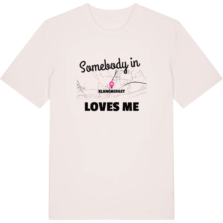 Någon i Klangberget älskar mig t-shirt – t-shirt från PinShirt