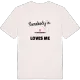 Någon i Lilla Ökenkärr älskar mig t-shirt