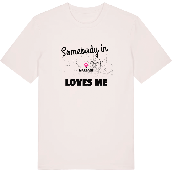 Någon i Marbäck älskar mig t-shirt – t-shirt från PinShirt