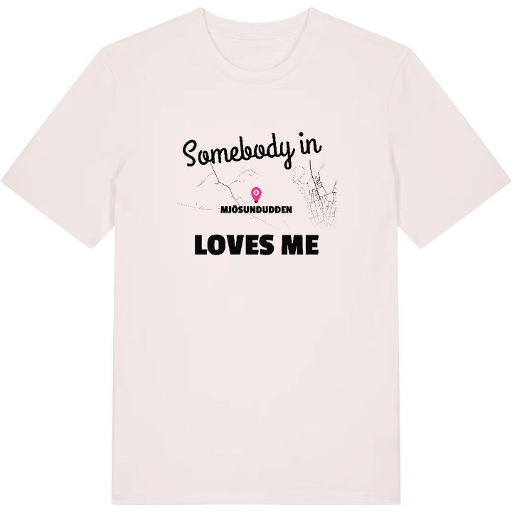 Någon i Mjösundudden älskar mig t-shirt – t-shirt från PinShirt