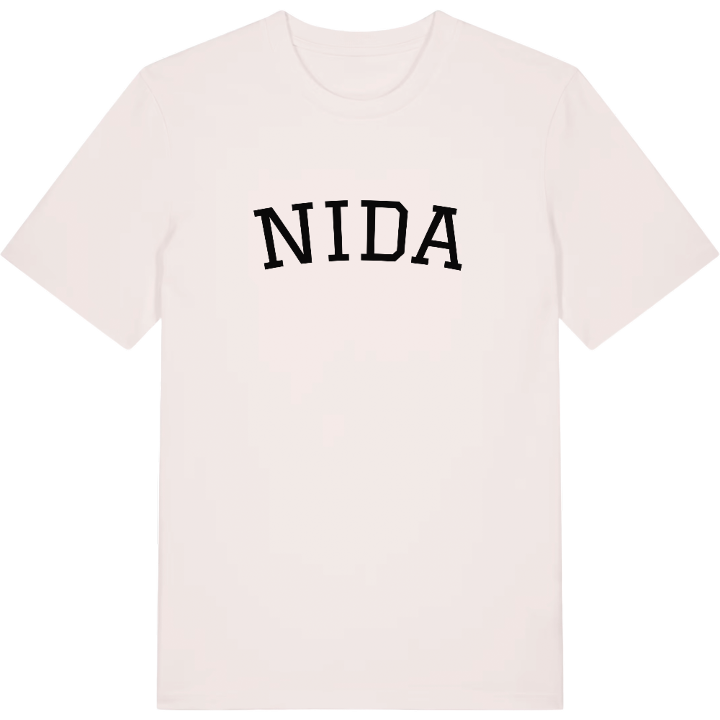 Nida böjd t-shirt – t-shirt från PinShirt
