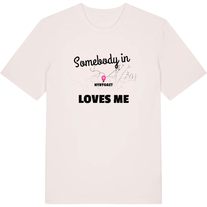 Någon i Nybygget älskar mig t-shirt – t-shirt från PinShirt