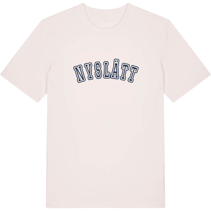Nyslätt college t-shirt – t-shirt från PinShirt