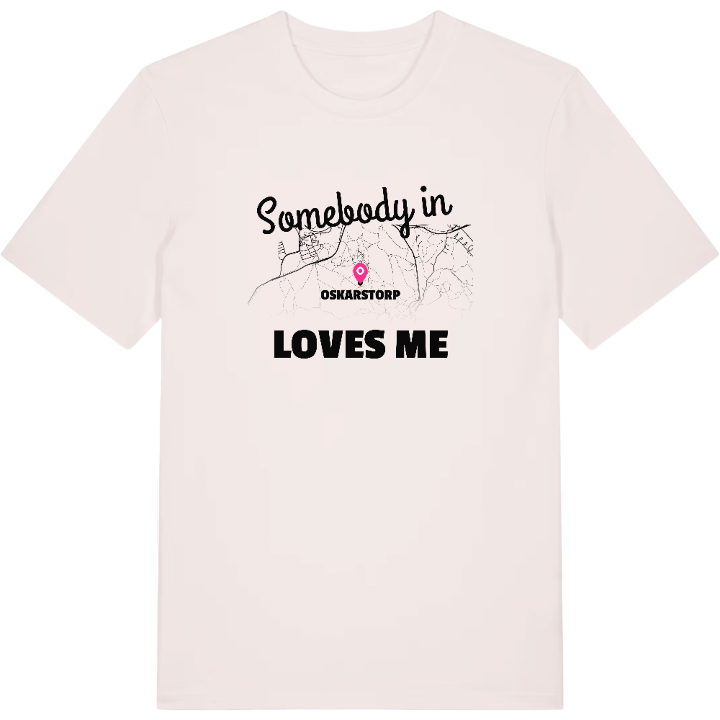 Någon i Oskarstorp älskar mig t-shirt – t-shirt från PinShirt