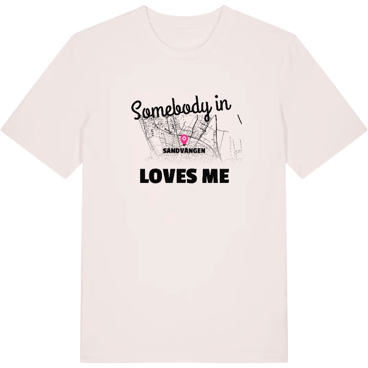 Någon i Sandvången älskar mig t-shirt – t-shirt från PinShirt