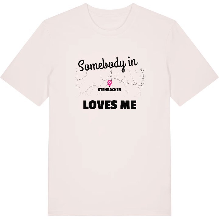 Någon i Stenbacken älskar mig t-shirt – t-shirt från PinShirt