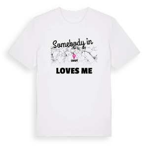 Någon i Şuhut älskar mig t-shirt – ekologisk bomull t-shirt från Pinshirt