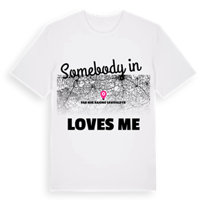 Någon i Varėnos rajono savivaldybė älskar mig t-shirt – ekologisk bomull t-shirt från Pinshirt