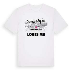 Någon i Örnek Mahallesi älskar mig t-shirt – ekologisk bomull t-shirt från Pinshirt