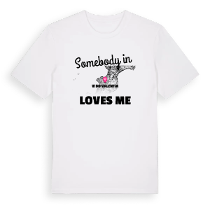 Någon i Vibo Valentia älskar mig t-shirt – ekologisk bomull t-shirt från Pinshirt