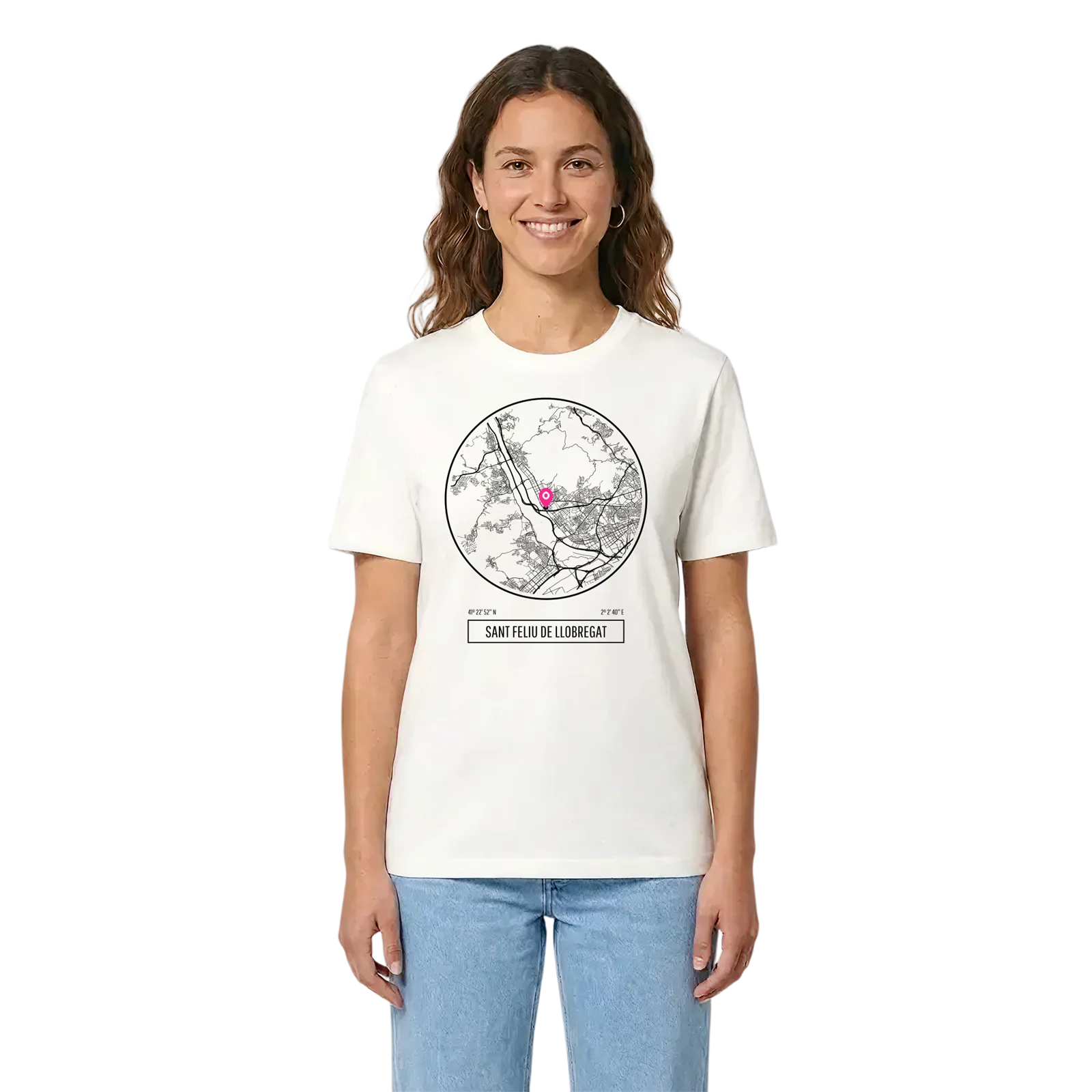 Sant Feliu de Llobregat t-shirt – White, i miljö