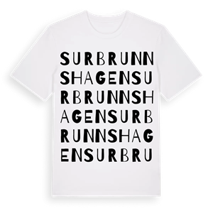 Surbrunnshagen ordlek t-shirt – ekologisk bomull t-shirt från Pinshirt