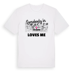 Någon i Hertsmere älskar mig t-shirt – ekologisk bomull t-shirt från Pinshirt