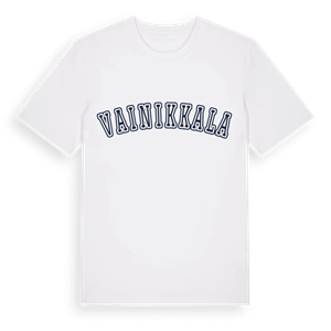 Vainikkala college t-shirt – ekologisk bomull t-shirt från Pinshirt