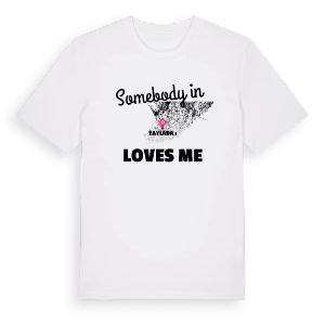 Någon i Yayladağı älskar mig t-shirt – ekologisk bomull t-shirt från Pinshirt