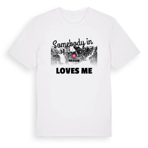 Någon i Bağcılar älskar mig t-shirt – ekologisk bomull t-shirt från Pinshirt