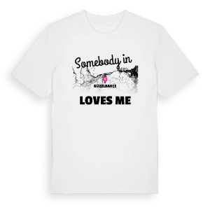 Någon i Güzelbahçe älskar mig t-shirt – ekologisk bomull t-shirt från Pinshirt