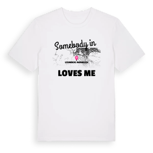 Någon i Uzundere Mahallesi älskar mig t-shirt – ekologisk bomull t-shirt från Pinshirt