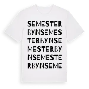 Semesterbyn ordlek t-shirt – ekologisk bomull t-shirt från Pinshirt