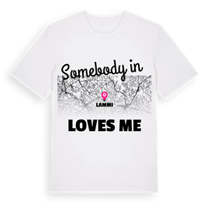 Någon i Lammi älskar mig t-shirt – ekologisk bomull t-shirt från Pinshirt
