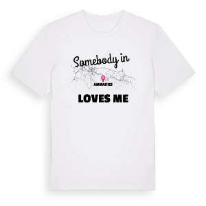 Någon i Ammadies älskar mig t-shirt – ekologisk bomull t-shirt från Pinshirt