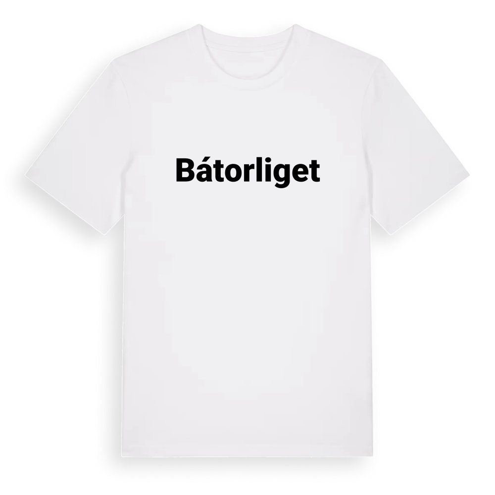 Bátorliget fetstil t-shirt – White, i miljö