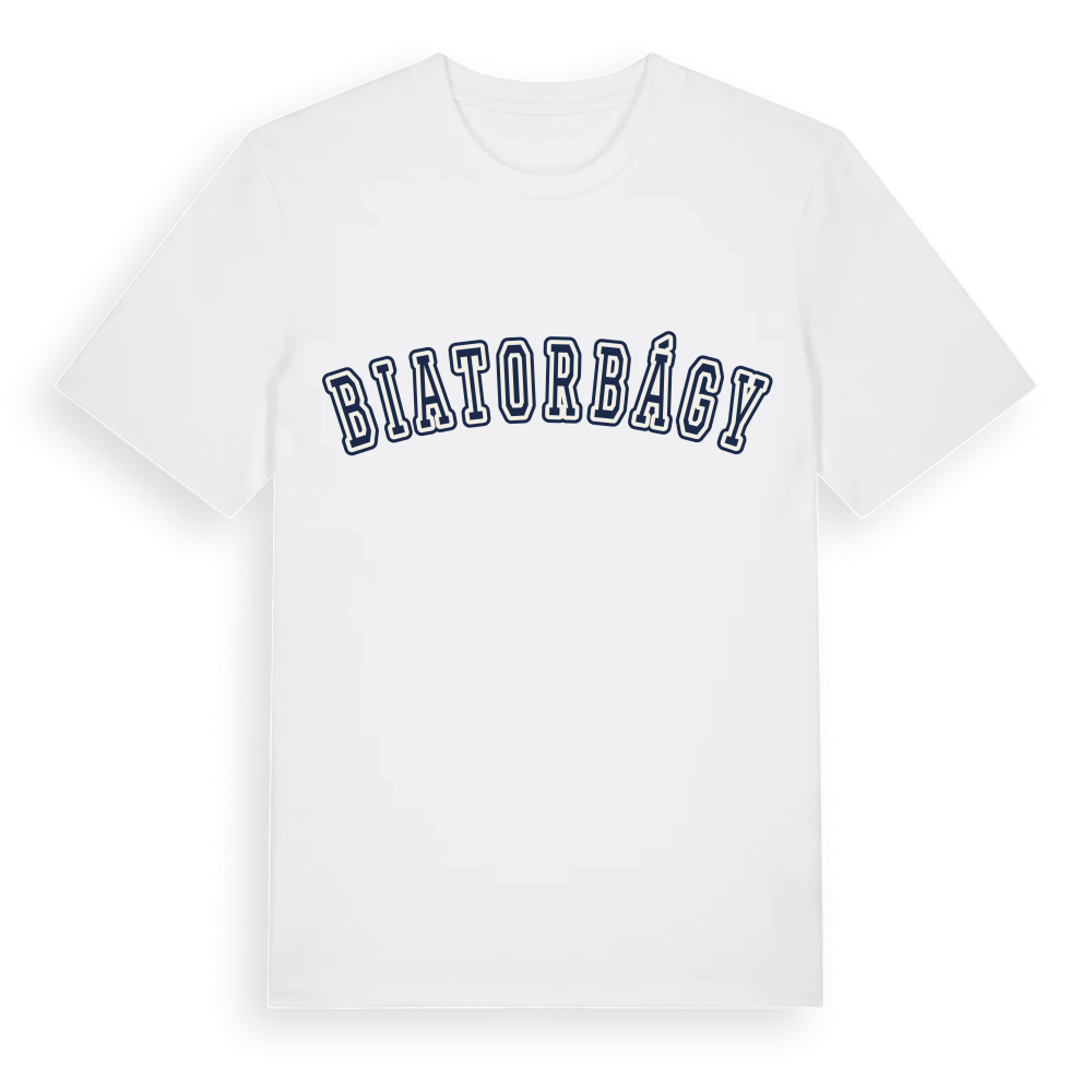 Biatorbágy college t-shirt – White, i miljö