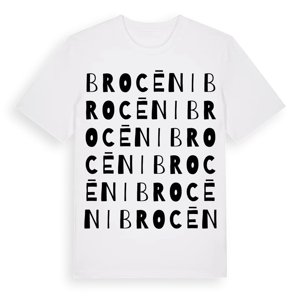 Brocēni ordlek t-shirt – White, i miljö
