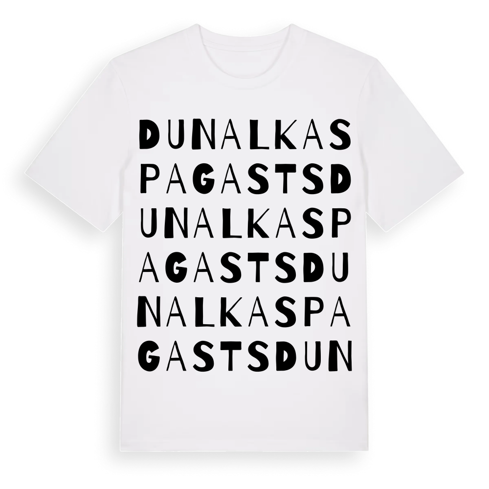 Dunalkas pagasts ordlek t-shirt – White, i miljö