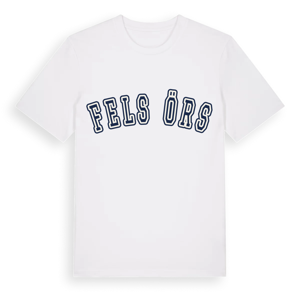 Felsőörs college t-shirt – White, i miljö