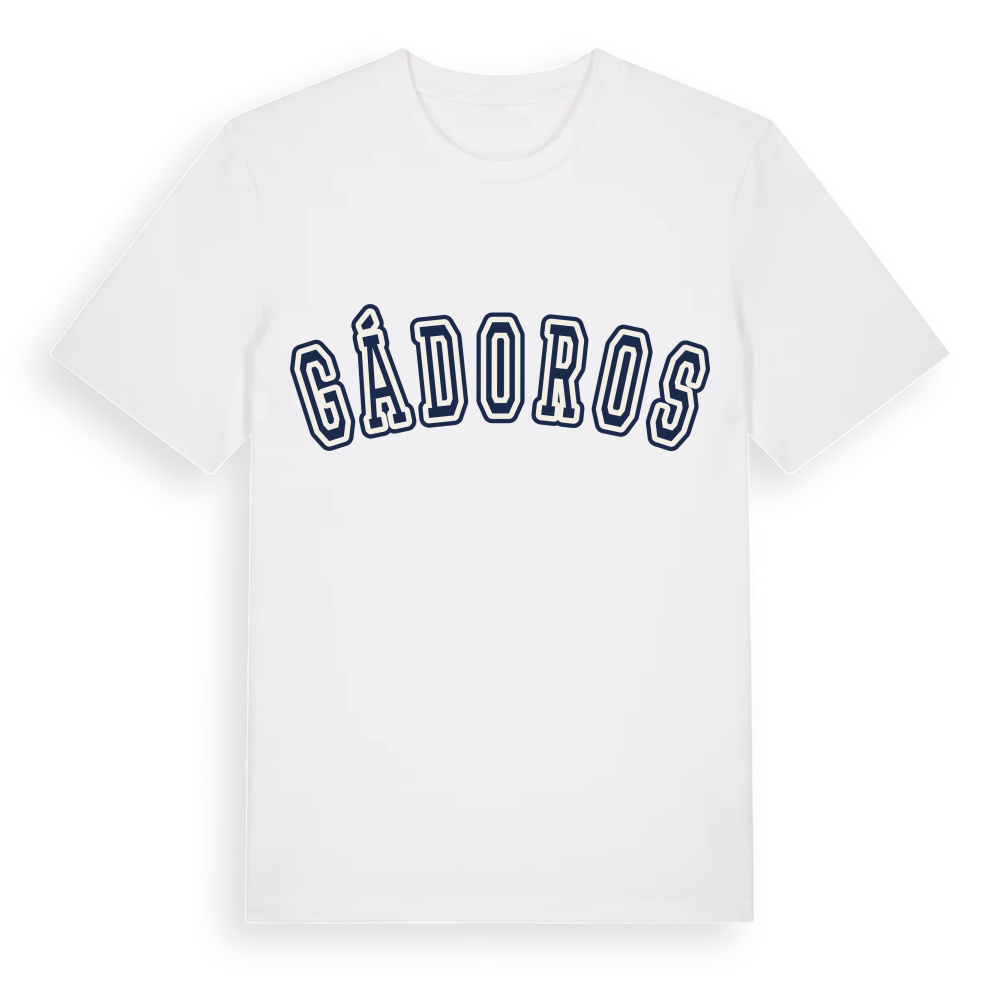 Gádoros college t-shirt – White, i miljö