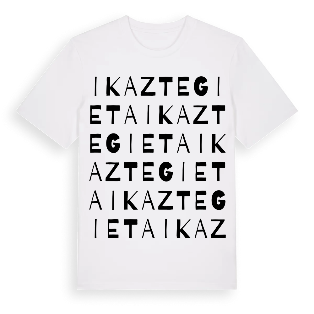 Ikaztegieta ordlek t-shirt – White, i miljö