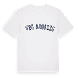 Īves pagasts college t-shirt – ekologisk bomull t-shirt från Pinshirt