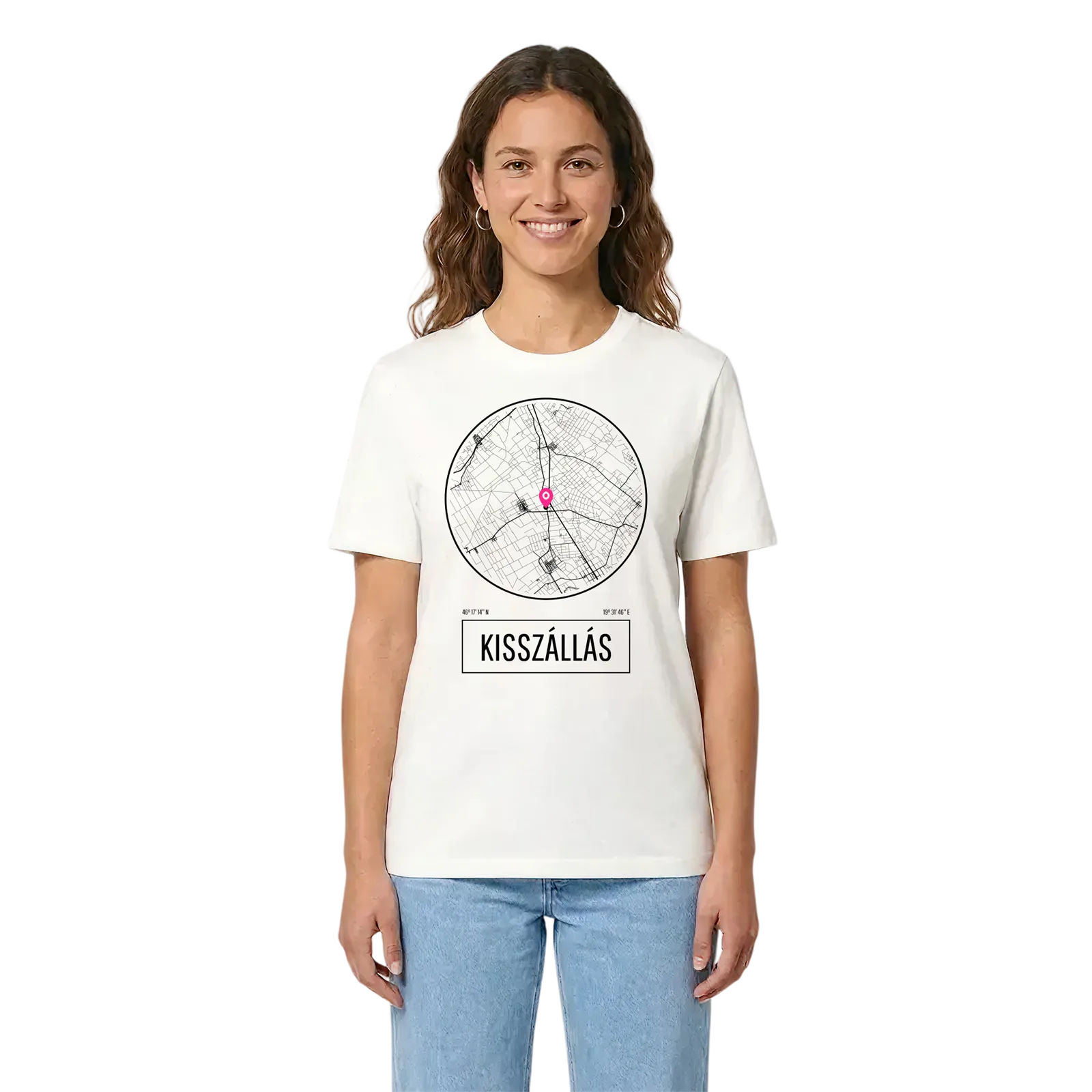 Kisszállás t-shirt – White, i miljö