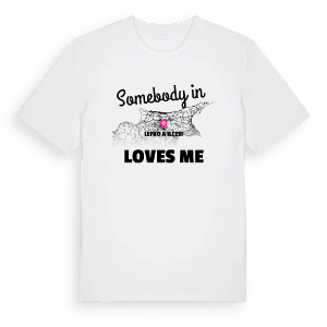 Någon i Lefkoşa ilçesi älskar mig t-shirt – ekologisk bomull t-shirt från Pinshirt