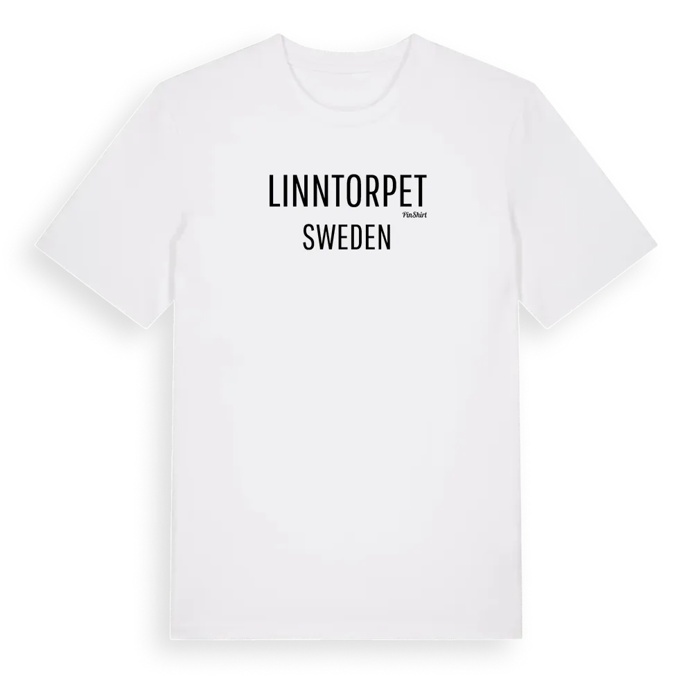 Linntorpet i Sverige t-shirt i miljö