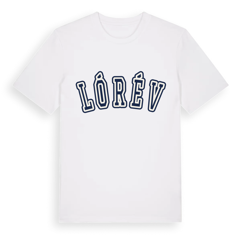 Lórév college t-shirt – White, i miljö
