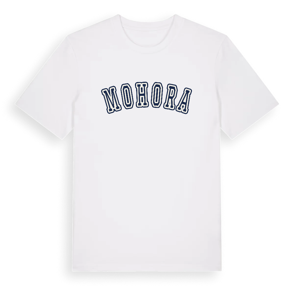 Mohora college t-shirt – White, i miljö
