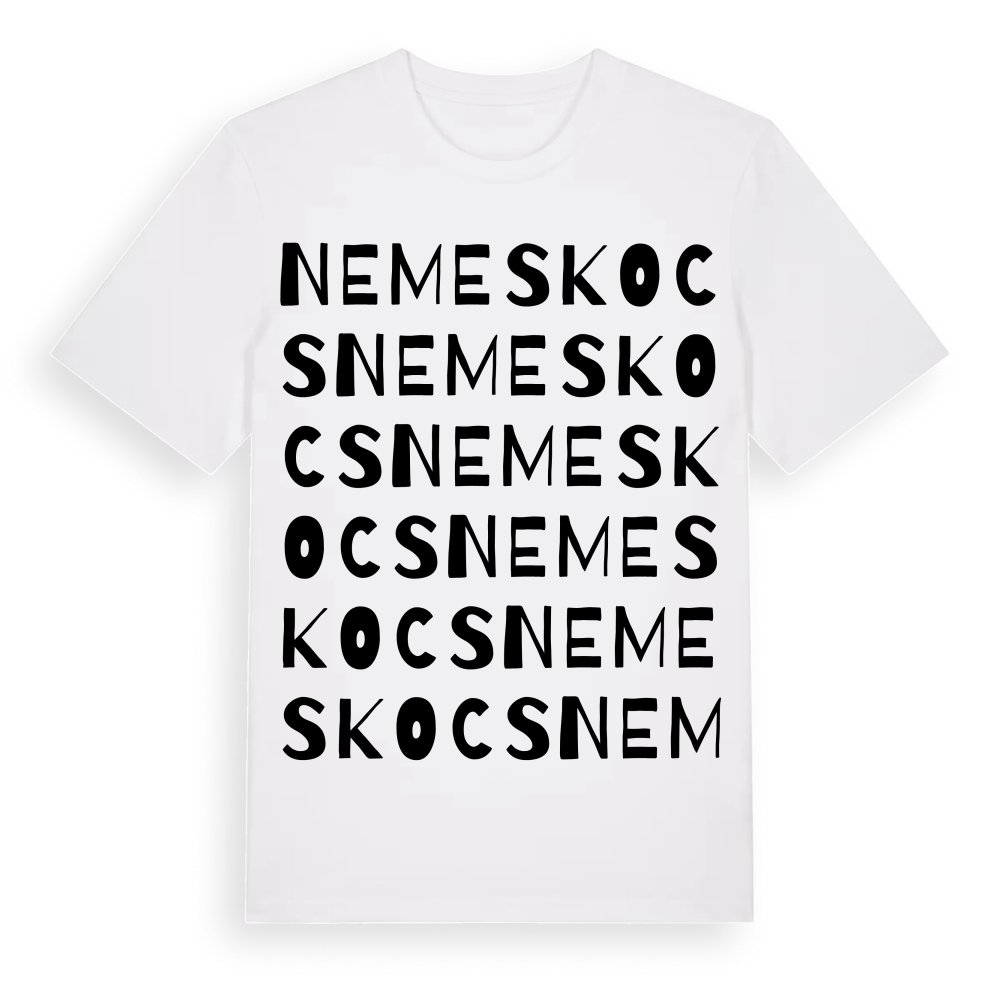 Nemeskocs ordlek t-shirt – White, i miljö