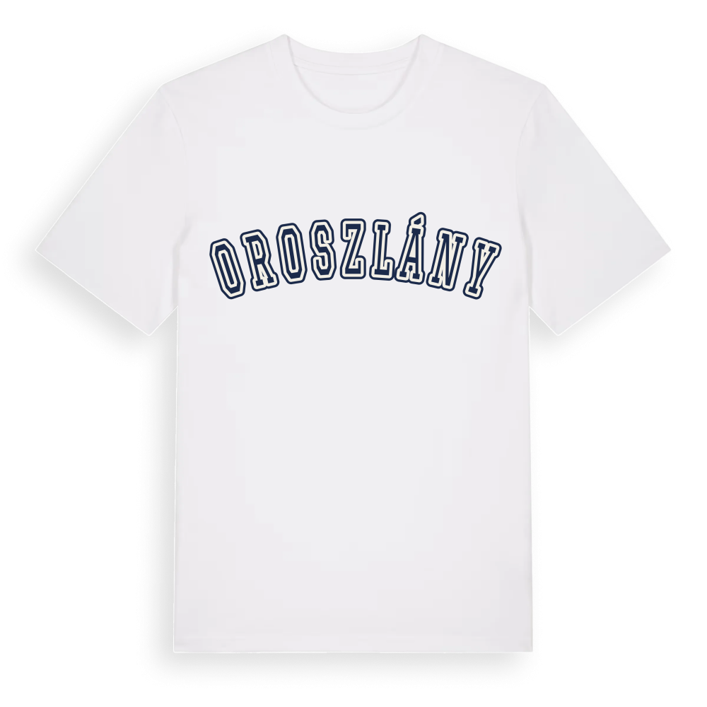 Oroszlány college t-shirt – White, i miljö