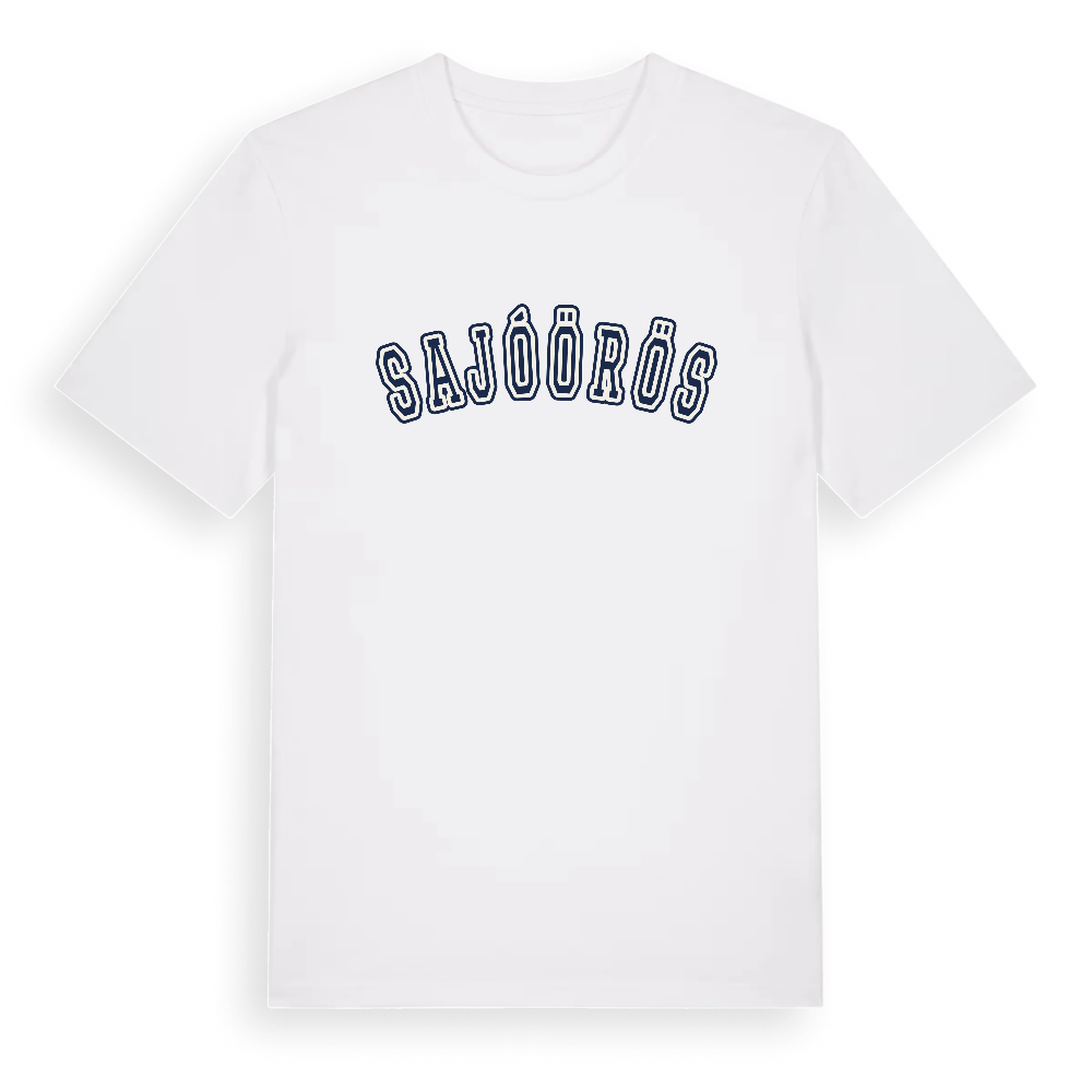 Sajóörös college t-shirt – White, i miljö