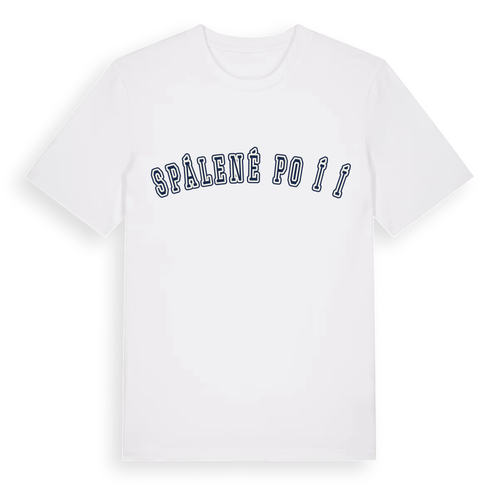Spálené Poříčí college t-shirt – White, i miljö